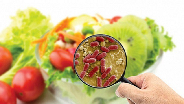 Cà Mau: 40 học sinh nhập viện cấp cứu nghi do ngộ độc thực phẩm